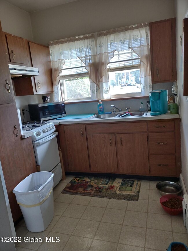 1 Cortland St, Troy, NY 12180 - photo 2