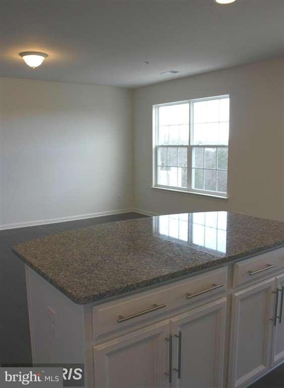 17004 Beveridge Dr unit 14, Dumfries, VA 22026 - photo 5