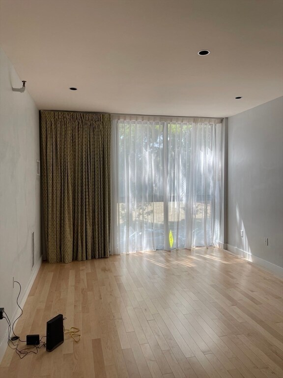 Parris Landing unit 3210, Boston, MA 02129 - photo 5