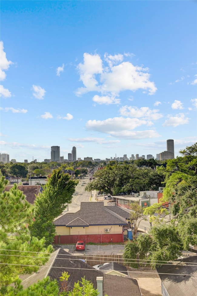 Unparalleled walkability in the area.