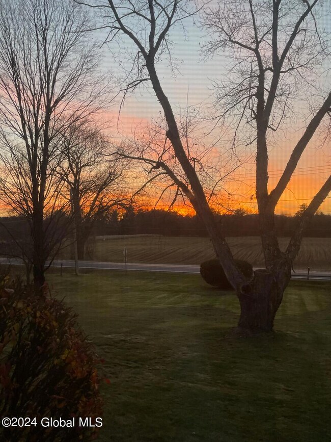 151 Jones Rd, Saratoga Springs, NY 12866 - photo 3