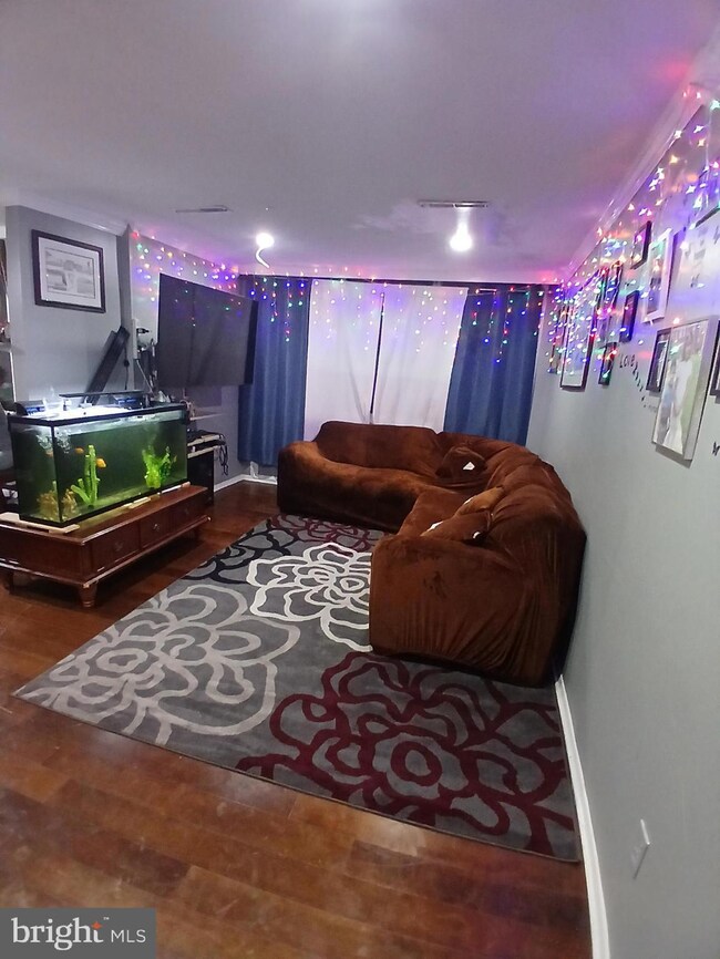 511 N Armistead St unit 303, Alexandria, VA 22312 - photo 3