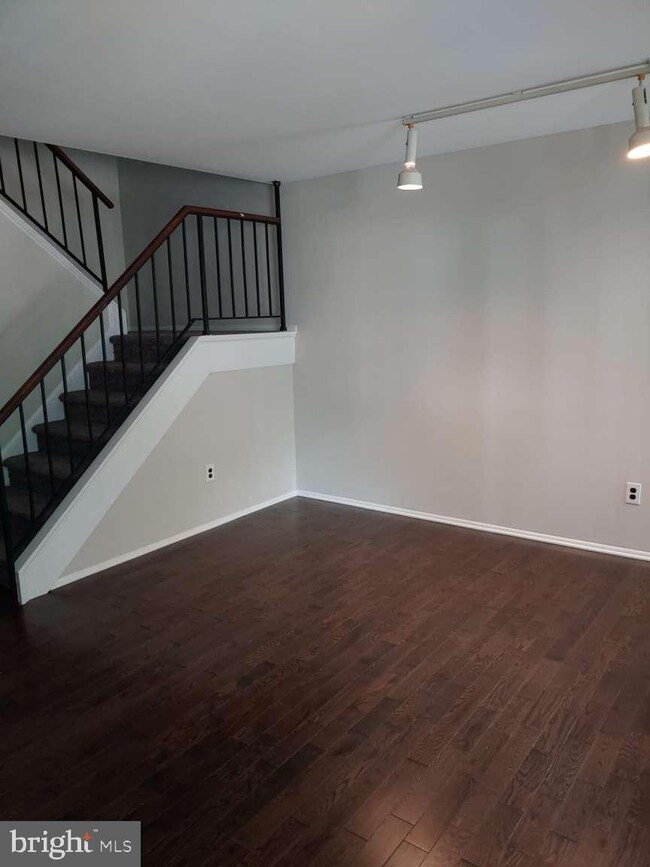 16 Trowbridge Ln, Clementon, NJ 08021 - photo 2