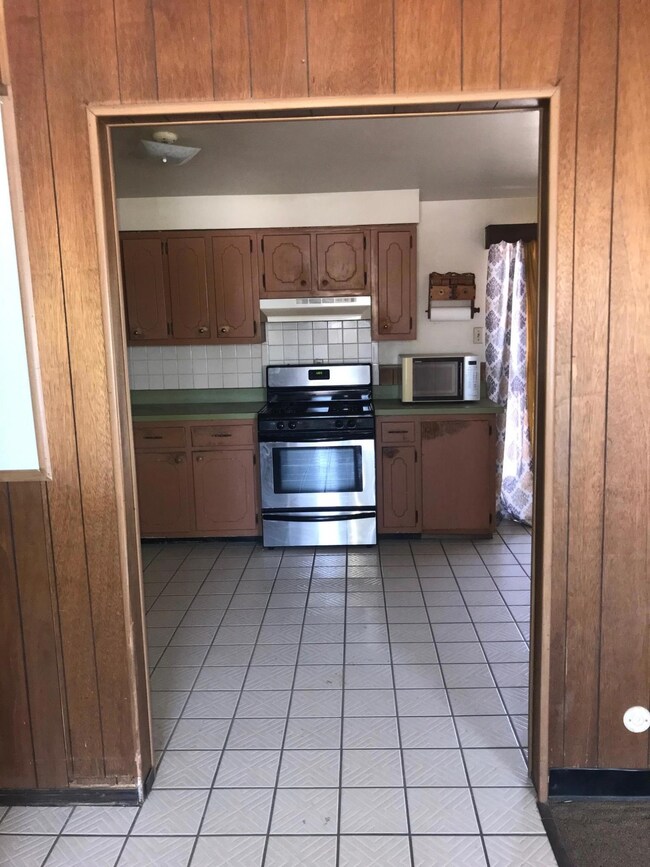 8034 Broadway Dr, El Paso, TX 79915 - photo 6