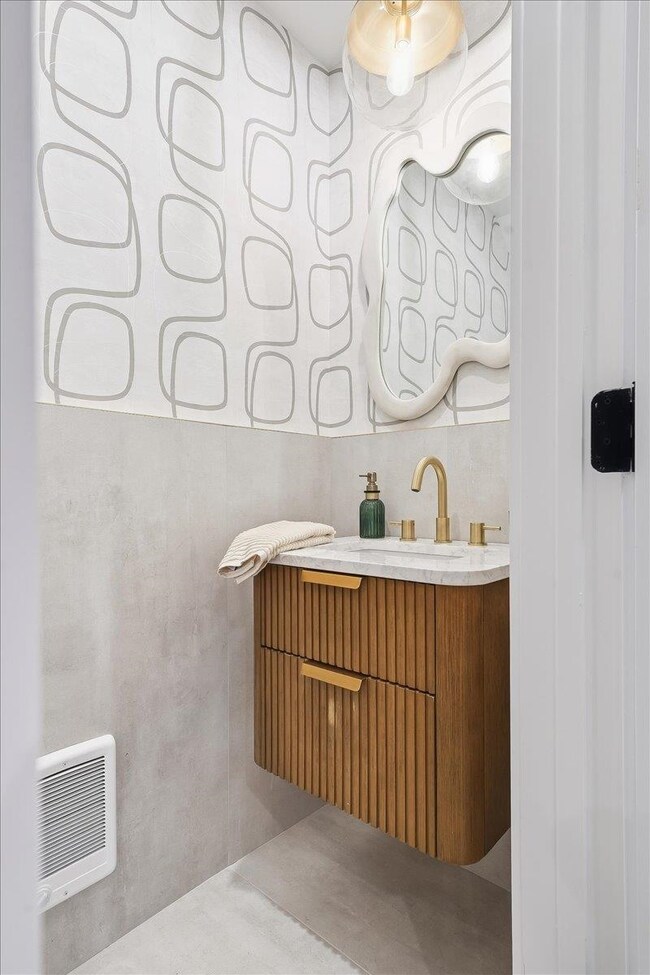 105 Laidlaw Ave unit 4, Jersey City, NJ 07306 - photo 7