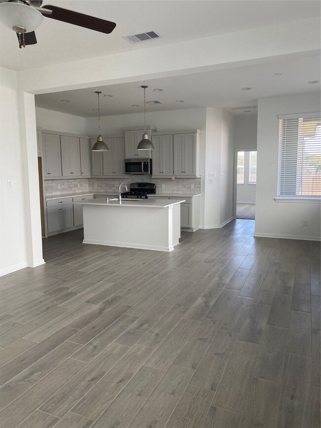 620 Silver Pear Ct, Montgomery, TX 77316 - photo 6