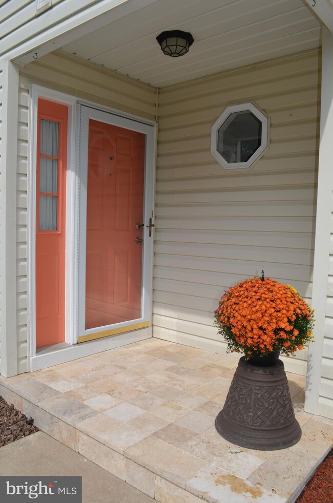 7 Queens Ct, Sewell, NJ 08080 - photo 3