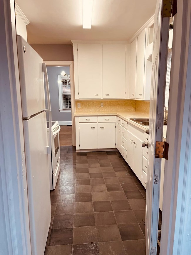 1311 W 4th Ave, Albany, GA 31707 - photo 7