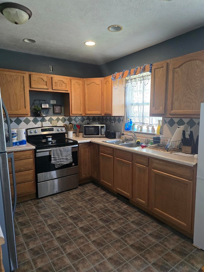 404 Beech St, Elgin, NE 68636 - photo 3