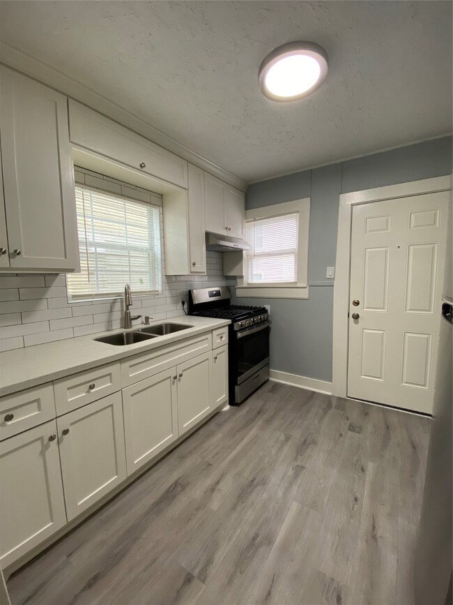 20743 Kensington Oaks Rd unit 2, Splendora, TX 77372 - photo 3