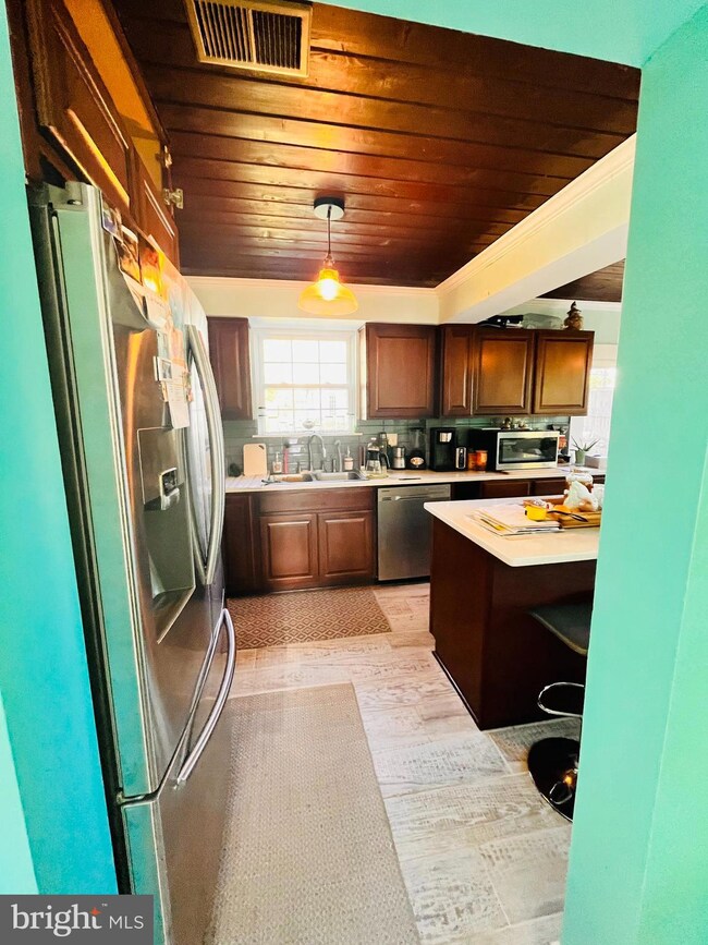 9504 Madison Ave, Manassas, VA 20110 - photo 2