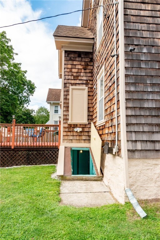 88 Coe St, Woonsocket, RI 02895 - photo 5