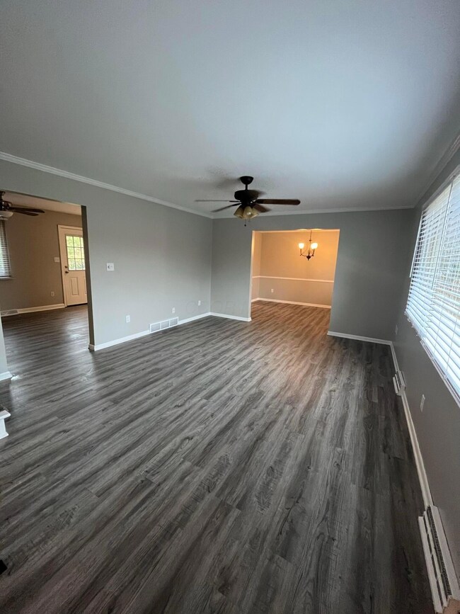 5561 Rockport Rd, Columbus, OH 43235 - photo 4