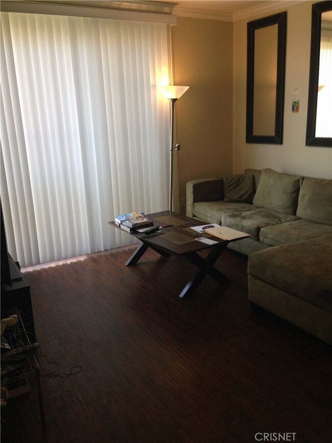 5220 Premiere Hills Cir unit 113, Woodland Hills, CA 91364 - photo 4