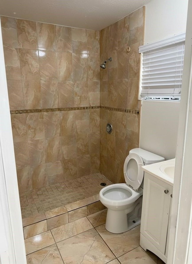 691 NW 187th St, Miami, FL 33169 - photo 4