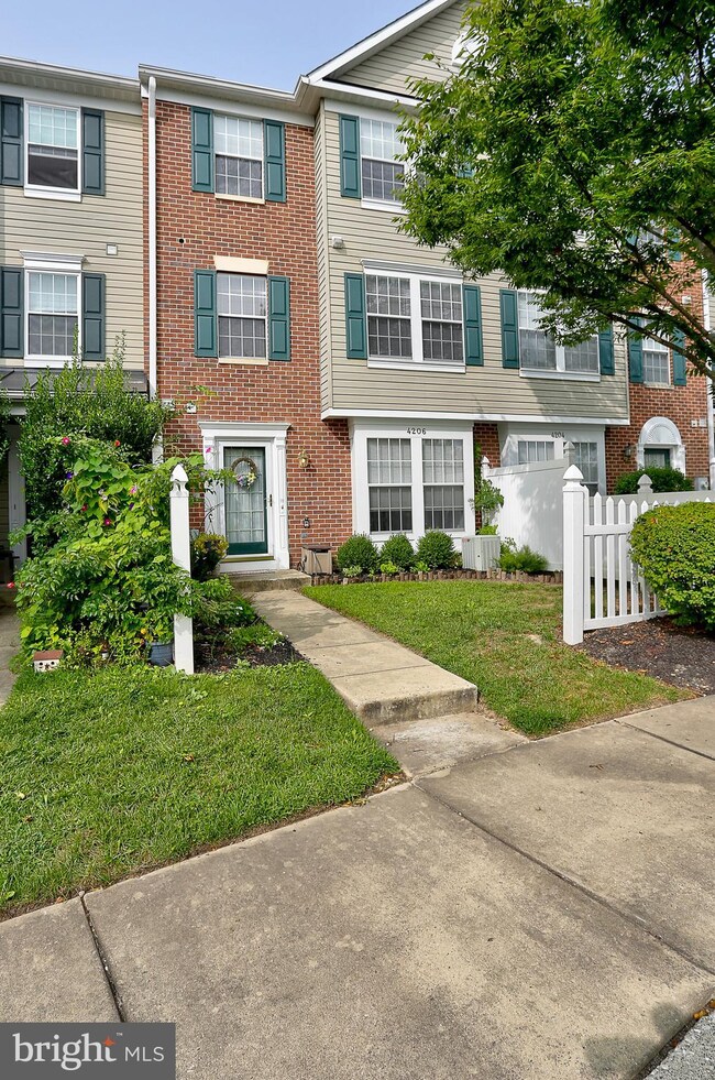 4206 Maple Path Cir, Nottingham, MD 21236 - photo 2