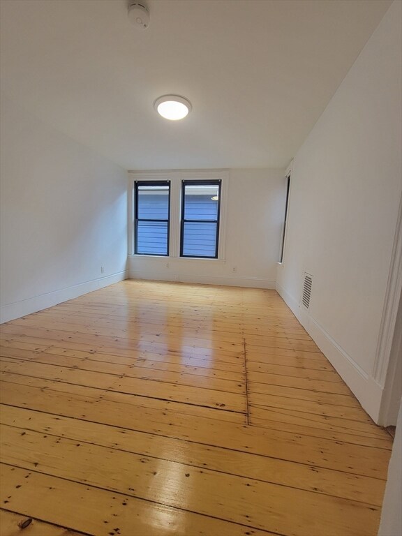 52 Mount Pleasant St unit 2, Cambridge, MA 02140 - photo 3