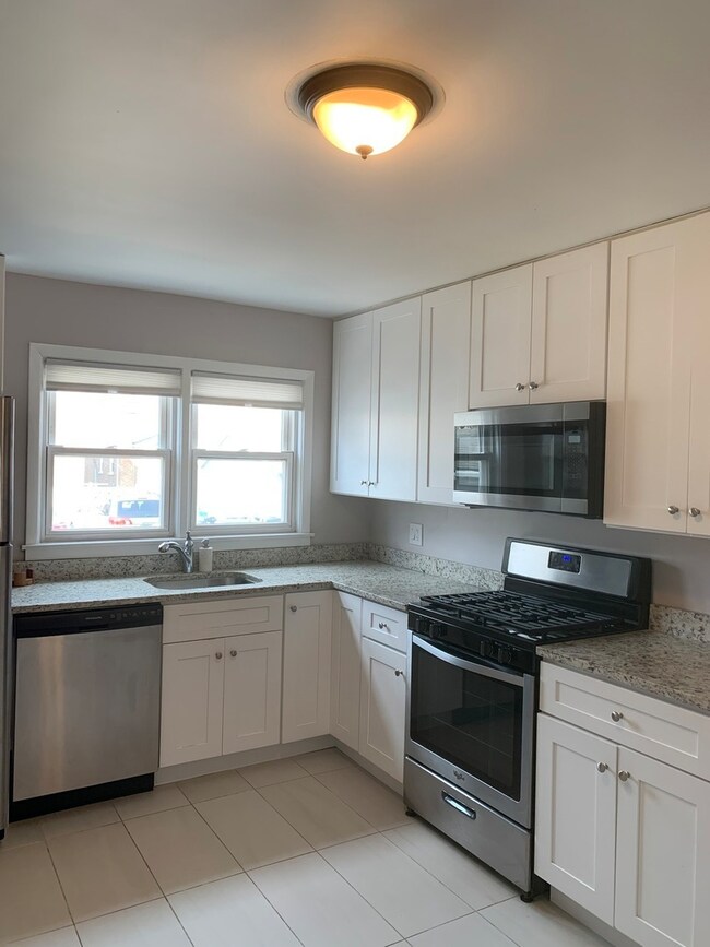 6140 N Richmond St, Chicago, IL 60659 - photo 2