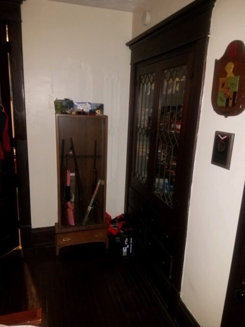 Built In Hutch