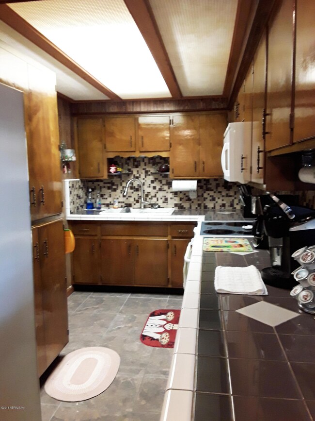 4618 Irvington Ave, Jacksonville, FL 32210 - photo 4