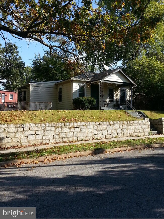 4250 Dix St NE, Washington, DC 20019 - photo 2