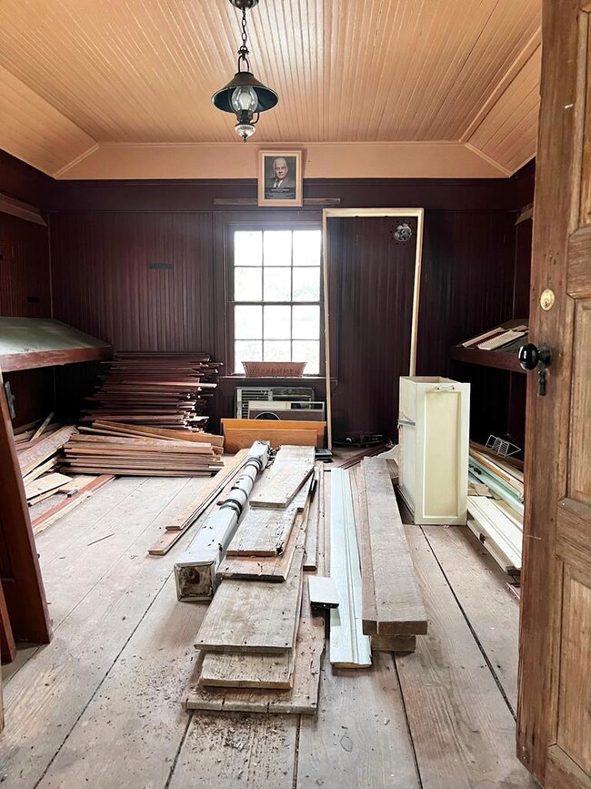 413 W Creek St, Fredericksburg, TX 78624 - photo 7