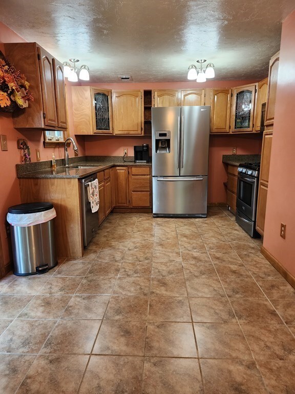 16 Nadine Rd, Brockton, MA 02302 - photo 6