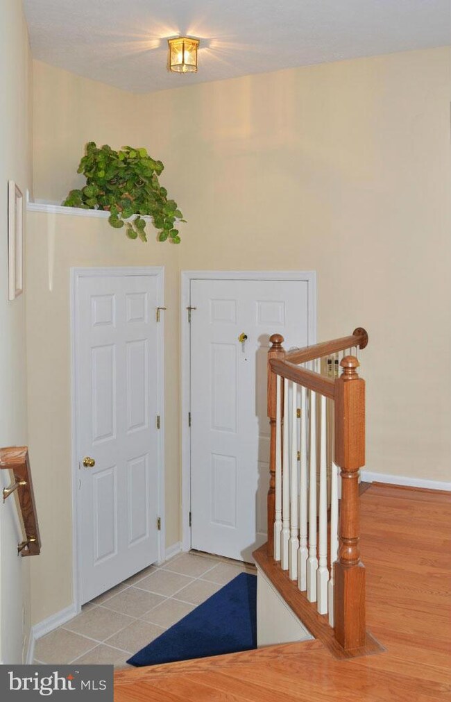 12605 Granite Ridge Dr, North Potomac, MD 20878 - photo 4