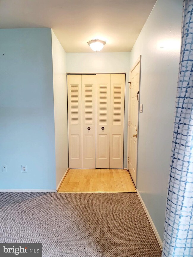 8 Edward Rutledge Bldg unit 8, Blackwood, NJ 08012 - photo 3