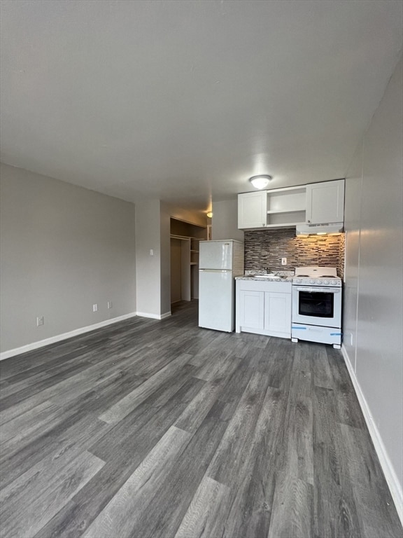 1159 Dwight St unit J, Holyoke, MA 01040 - photo 2