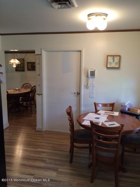 Eat in Kitchen