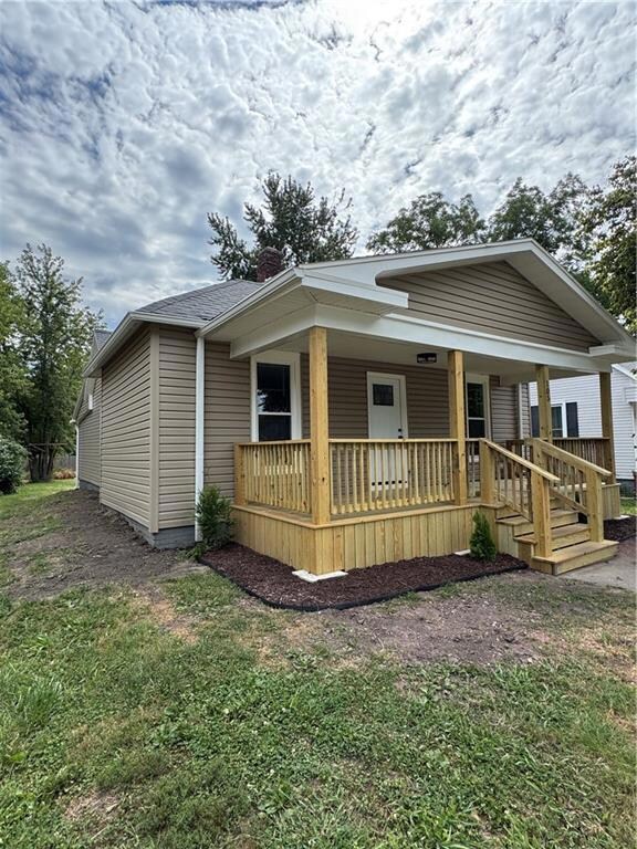 105 E 14th St, Higginsville, MO 64037 - photo 4