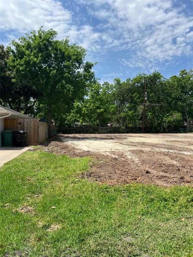 Current status of lot