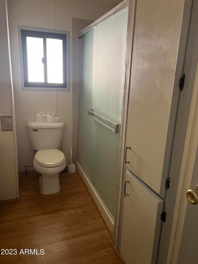 WALK IN SHOWER