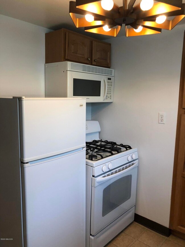 84 Valley Rd, Cos Cob, CT 06807 - photo 4