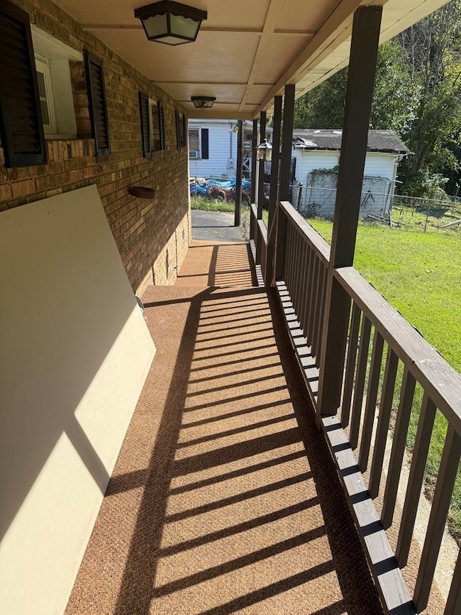 60 Woodward Ave, Pineville, WV 24874 - photo 5