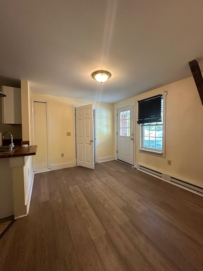 23 Ashuelot St unit D, Winchester, NH 03470 - photo 7