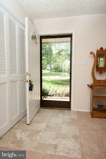 6113 Aura Ct, Falls Church, VA 22041 - photo 4