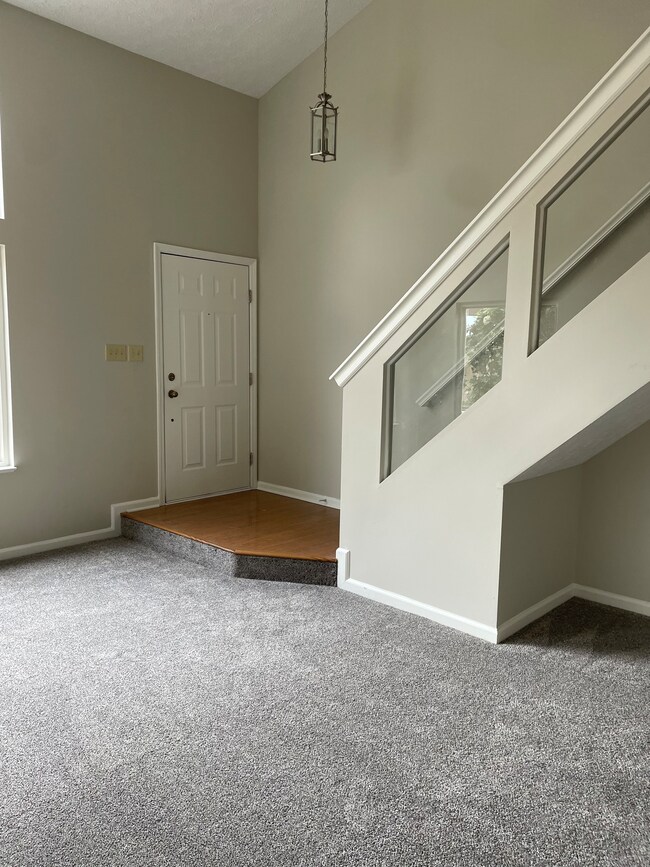 2664 Frasier Fir Dr, Greenwood, IN 46143 - photo 2