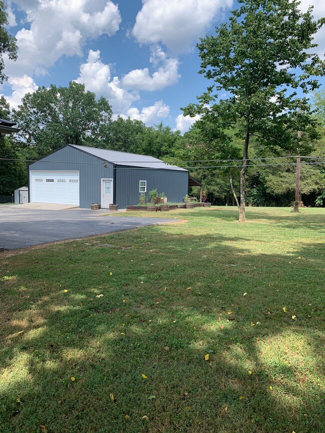 335 Sulphur Springs Rd, Shelbyville, TN 37160 - photo 4