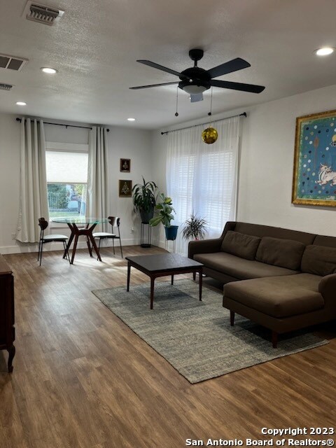 625 E Evergreen St, San Antonio, TX 78212 - photo 6