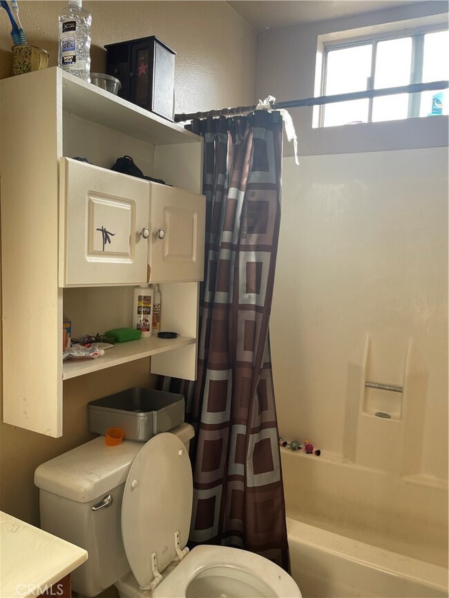 12220 Carnation Ln unit B, Moreno Valley, CA 92557 - photo 3