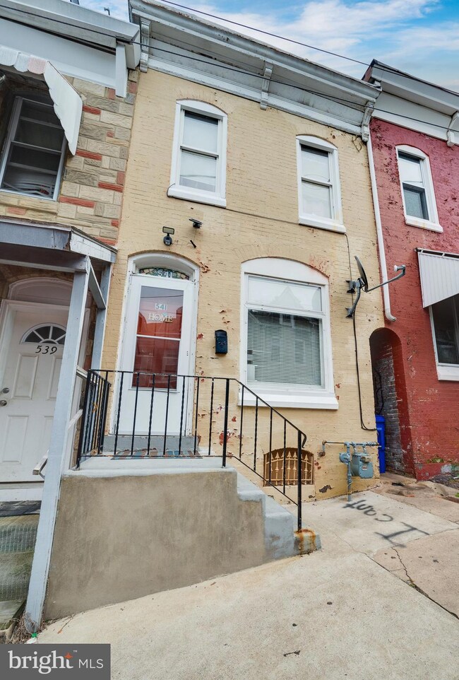 541 Wunder St, Reading, PA 19602 - photo 2