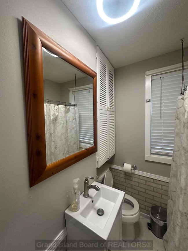 604 W 10th St, Grand Island, NE 68801 - photo 5