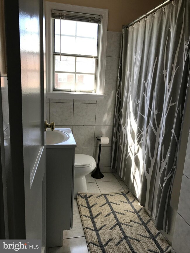 6517 Potomac Ave unit B2, Alexandria, VA 22307 - photo 2