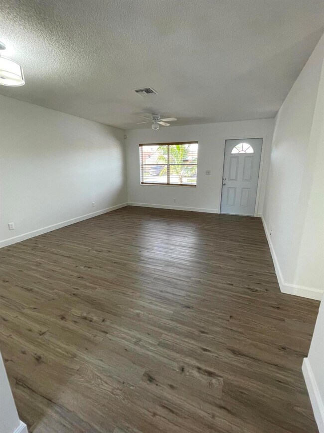 4916 Pimlico Ct, West Palm Beach, FL 33415 - photo 7