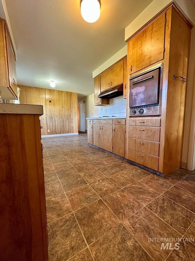 2675 Brentwood Ave, Burley, ID 83318 - photo 5