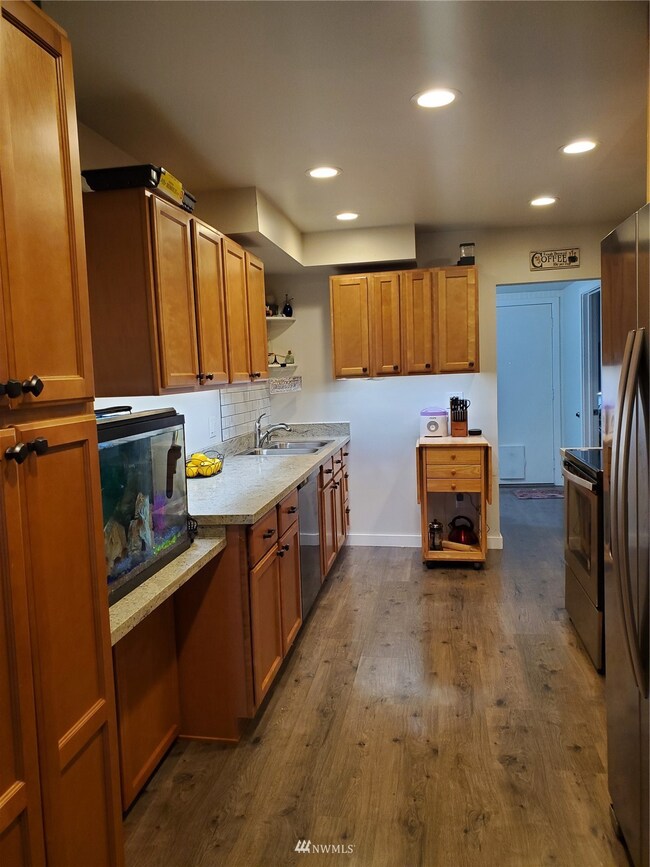 unlisted-address, Everett, WA 98201 - photo 4