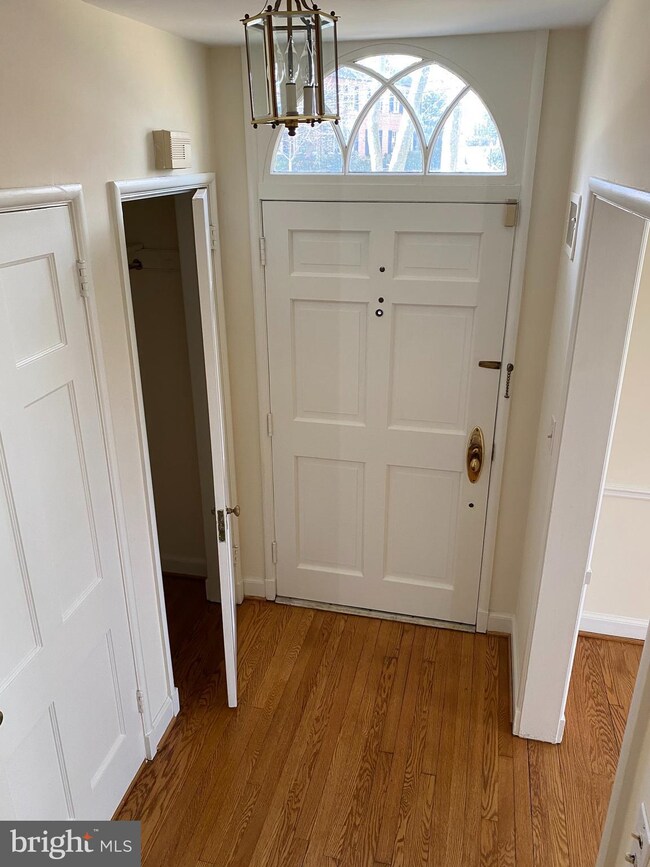 7509 Glendale Rd, Chevy Chase, MD 20815 - photo 2