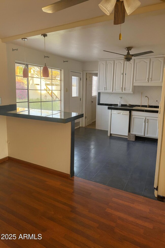 8008 E Whitton Ave, Scottsdale, AZ 85251 - photo 3